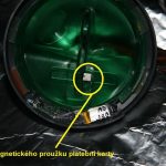 1361295334 skimovaci zarizeni zakryty klavesnice bankomatu pri zadavani pin kodu 3