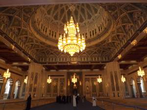 Lustr v Mešitě sultána Qaboose – Swarowski