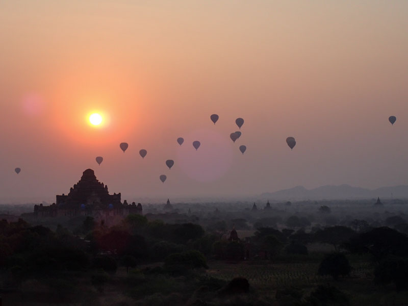 Na východ slunce v Baganu se vyplatí přivstat