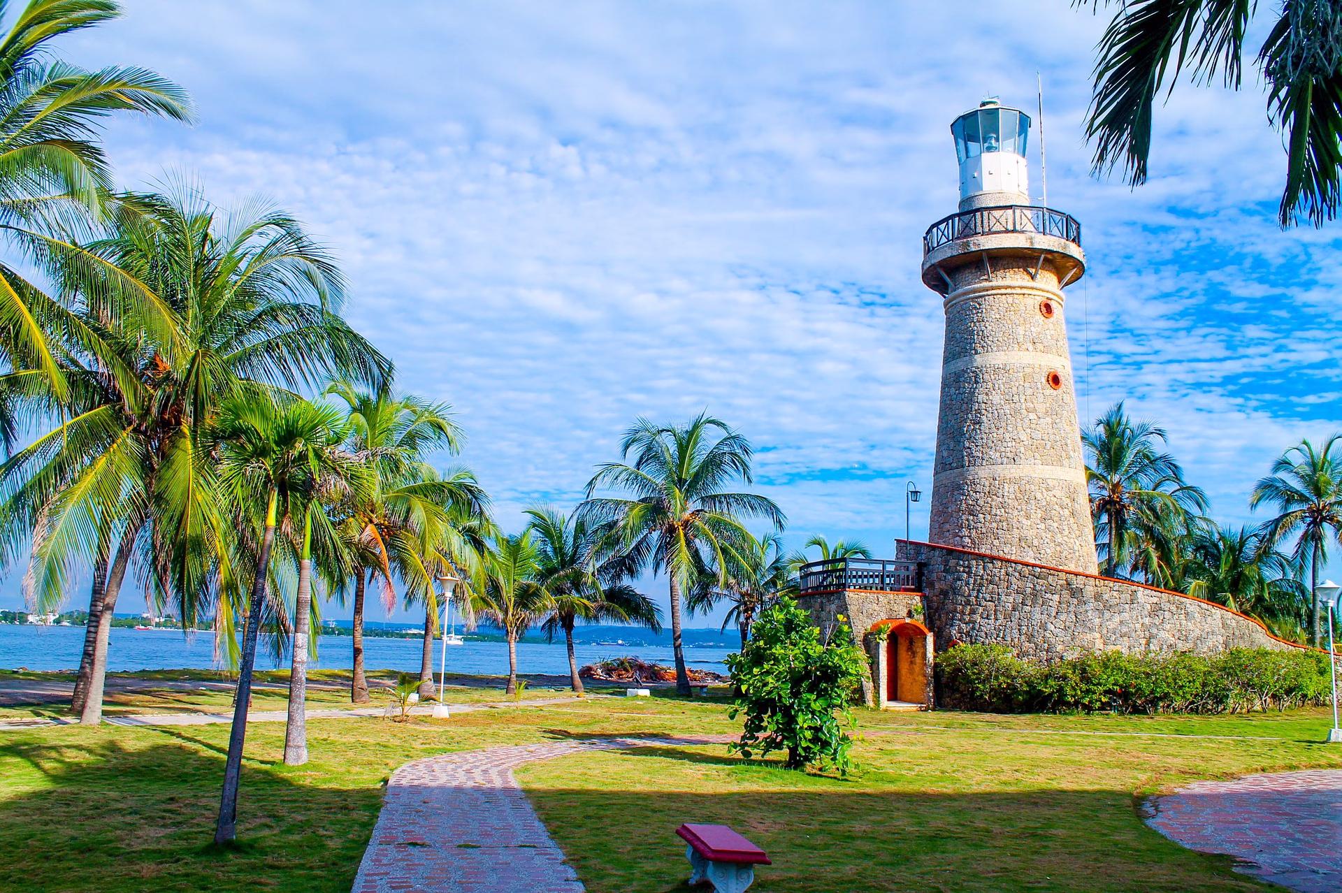 lighthouse 2516803 1920