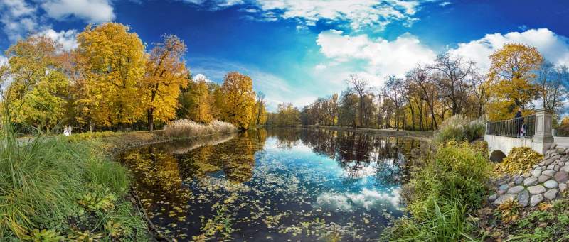 podzimní park ve Varšavě