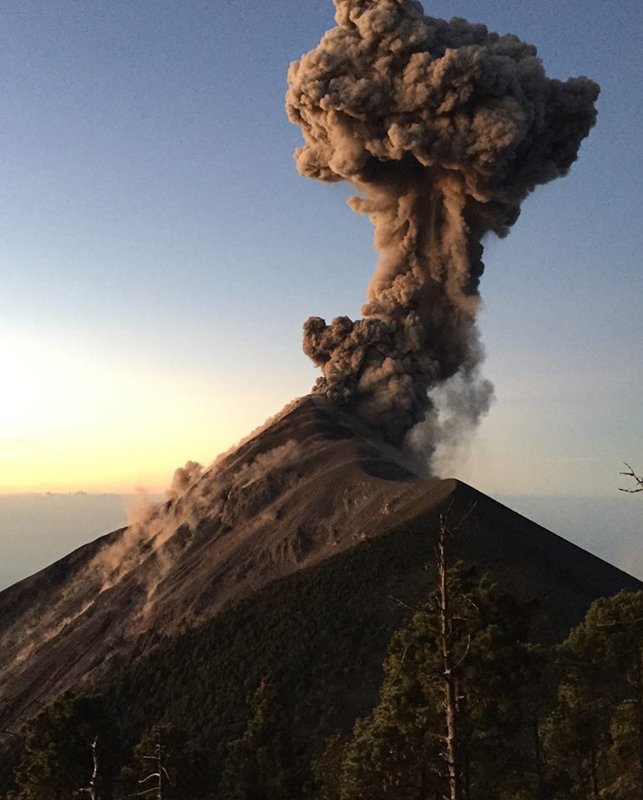Vulkán Acatenango guatemala