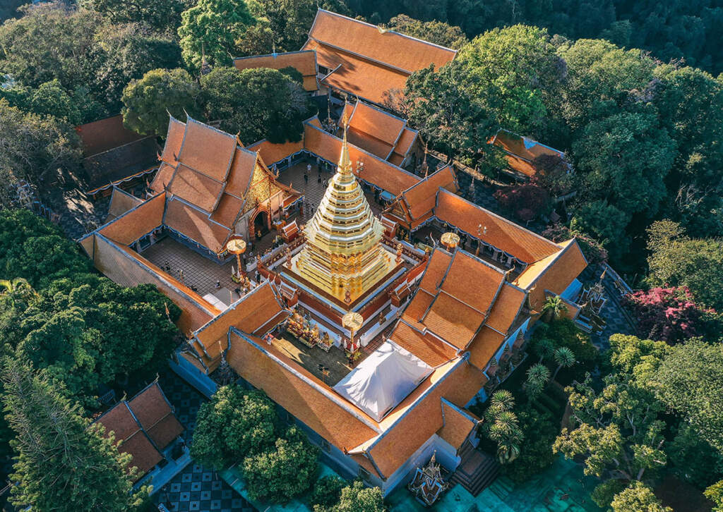 Wat Phra That na Doi Suthep v Chiang Mai, severní Thajsko