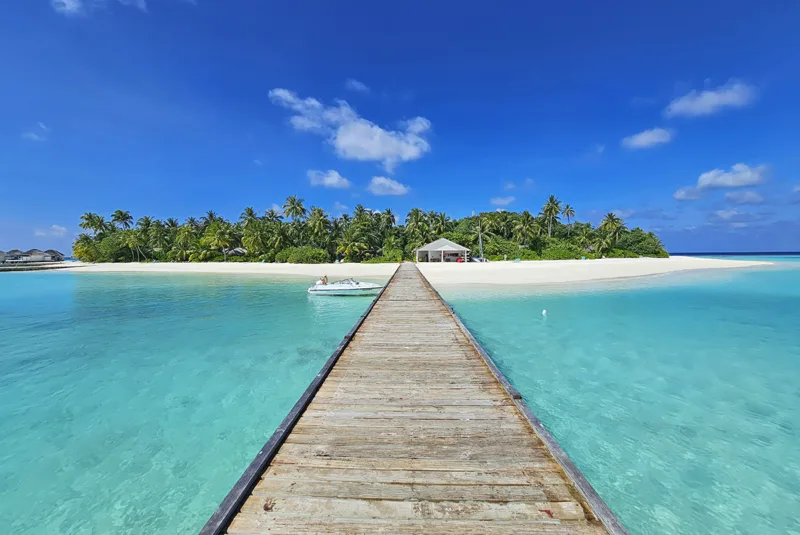 Cenově dostupný resort Nova Maldives 4* na Alif Dhaal atolu / jižním Ari atolu