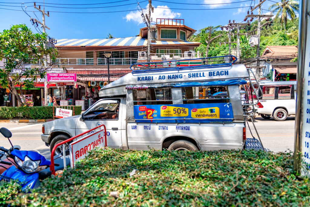 Songthaew pickup doprava v Krabi, Ao Nang, Thajsko