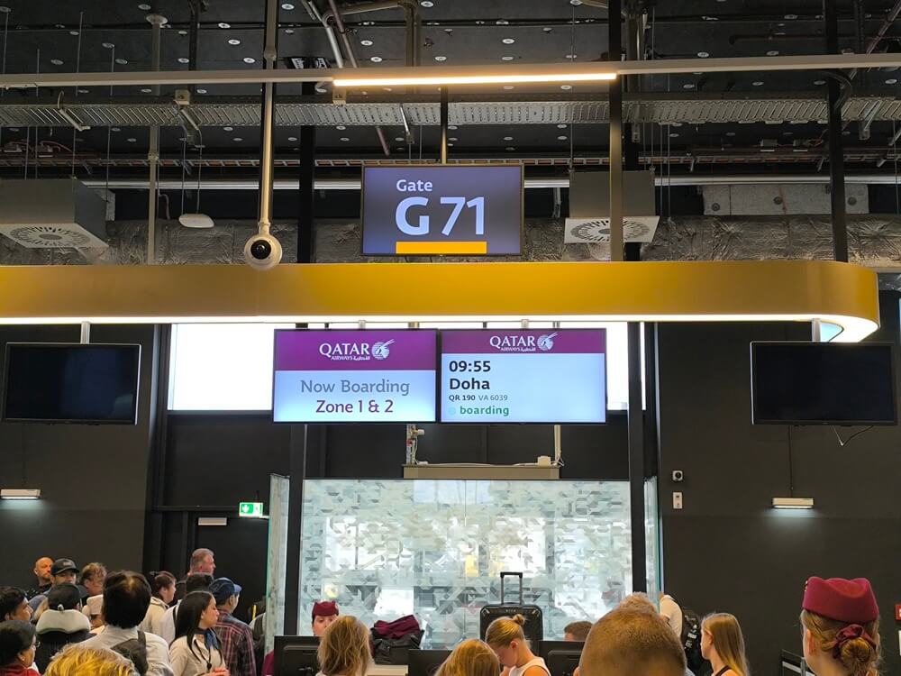 přebookování letu qatar