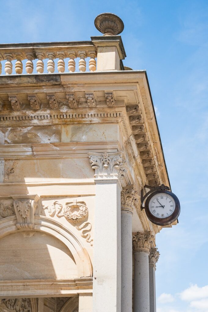 Mlýnská kolonáda v Karlových Varech, neorenesanční sloupová kolonáda