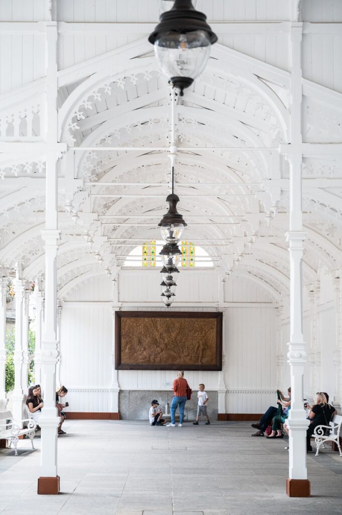 Detail dřevěné Tržní kolonády v Karlových Varech