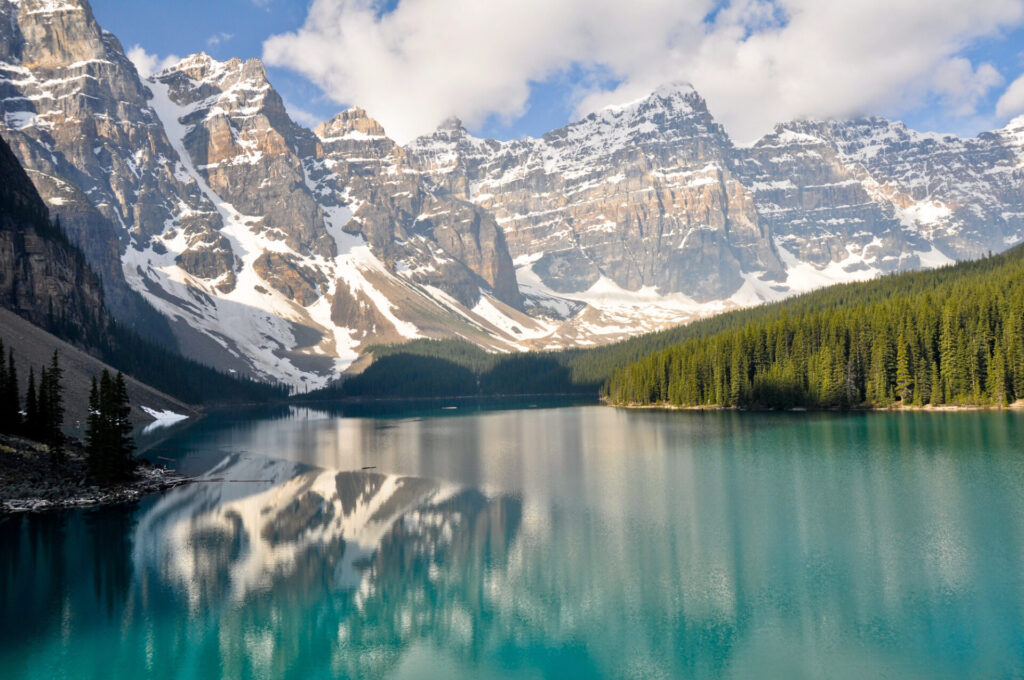 Moraine Lake, Kanada Work and Travel pojištění