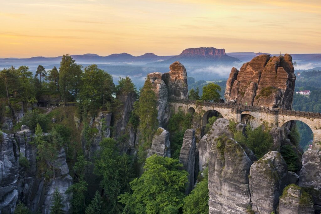 Skalní most Bastei v Saském Švýcarsku