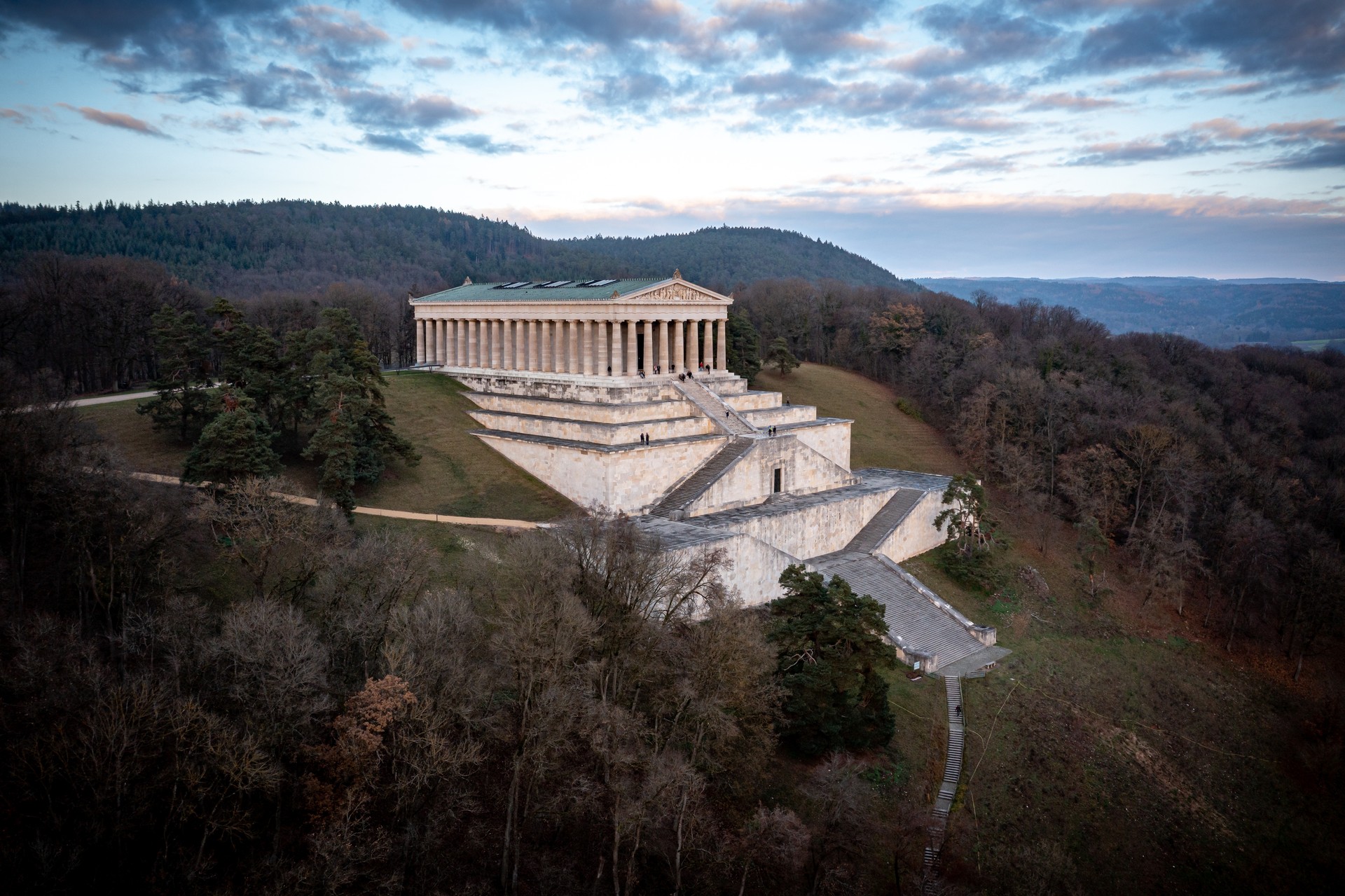 Walhalla na kopci nad Dunajem u Regensburgu