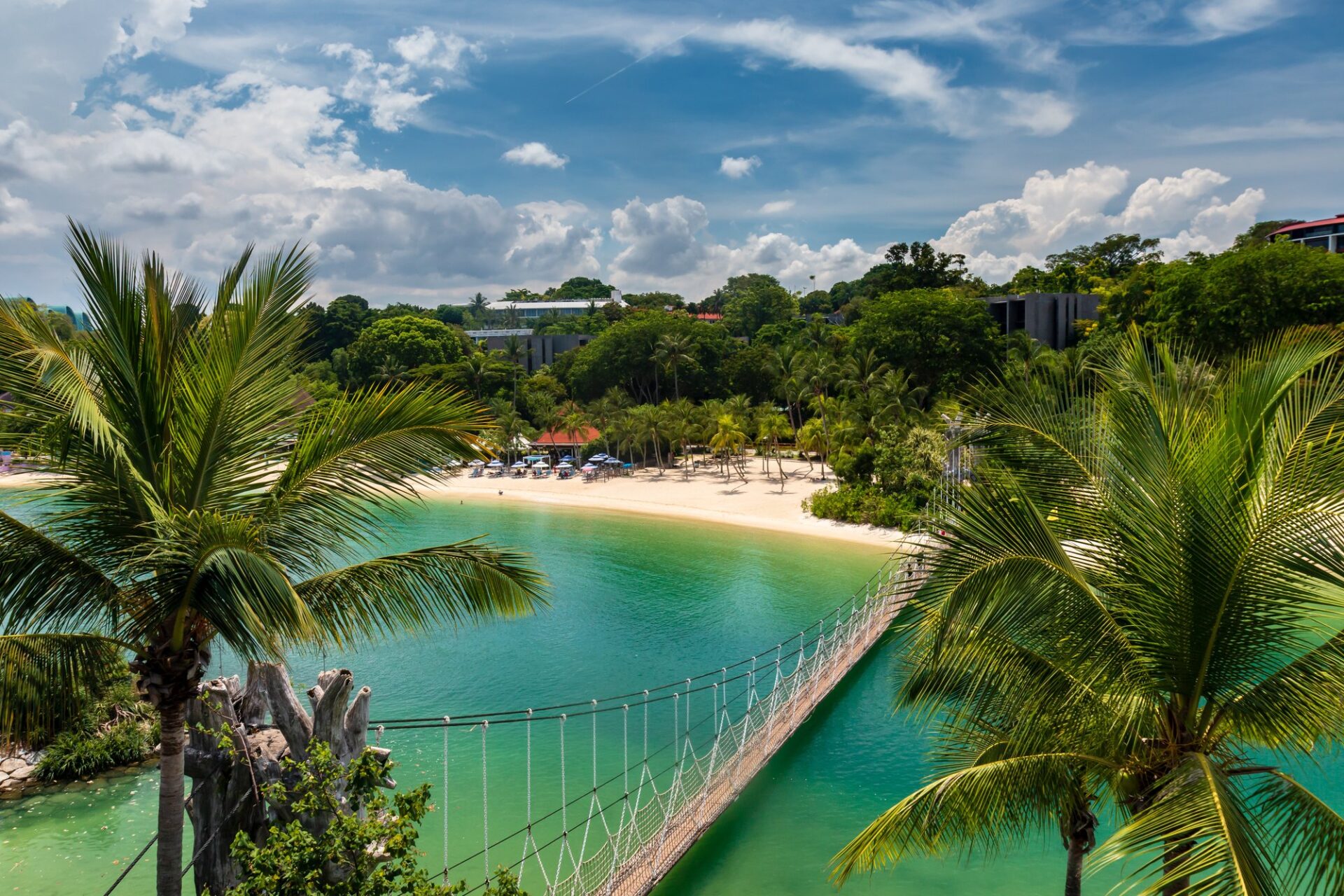 Pláž Palawan Beach na ostrově Sentosa v Singapuru
