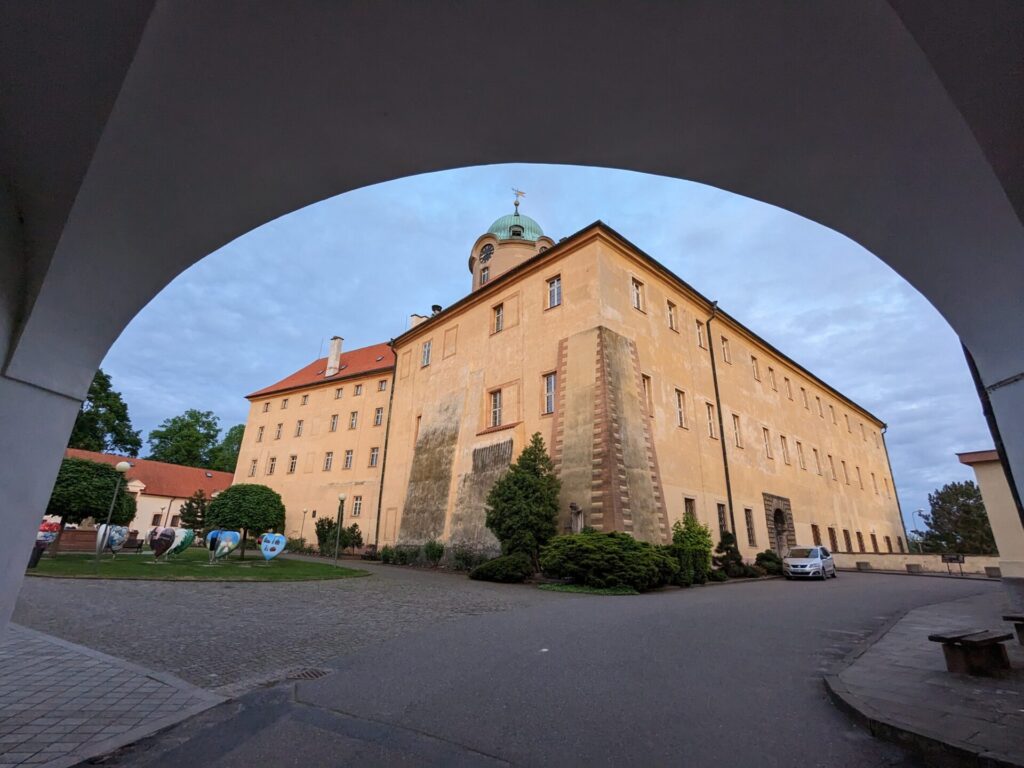 Zámek Poděbrady s hodinovou věží, rodiště krále Jiřího z Poděbrad