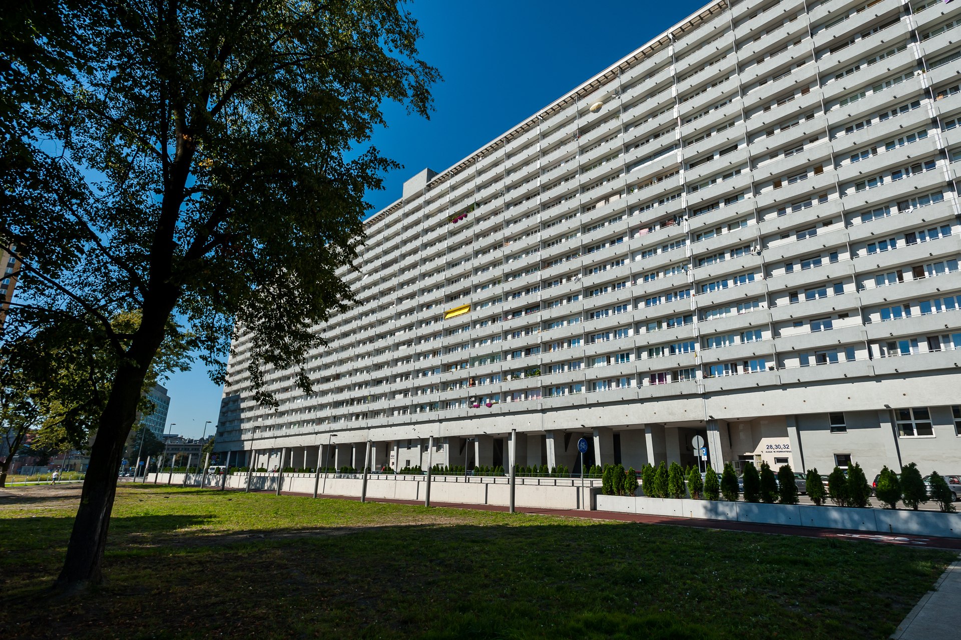 Superjednostka v Katovicích, patnáctipatrový obytný blok z konce 60. let