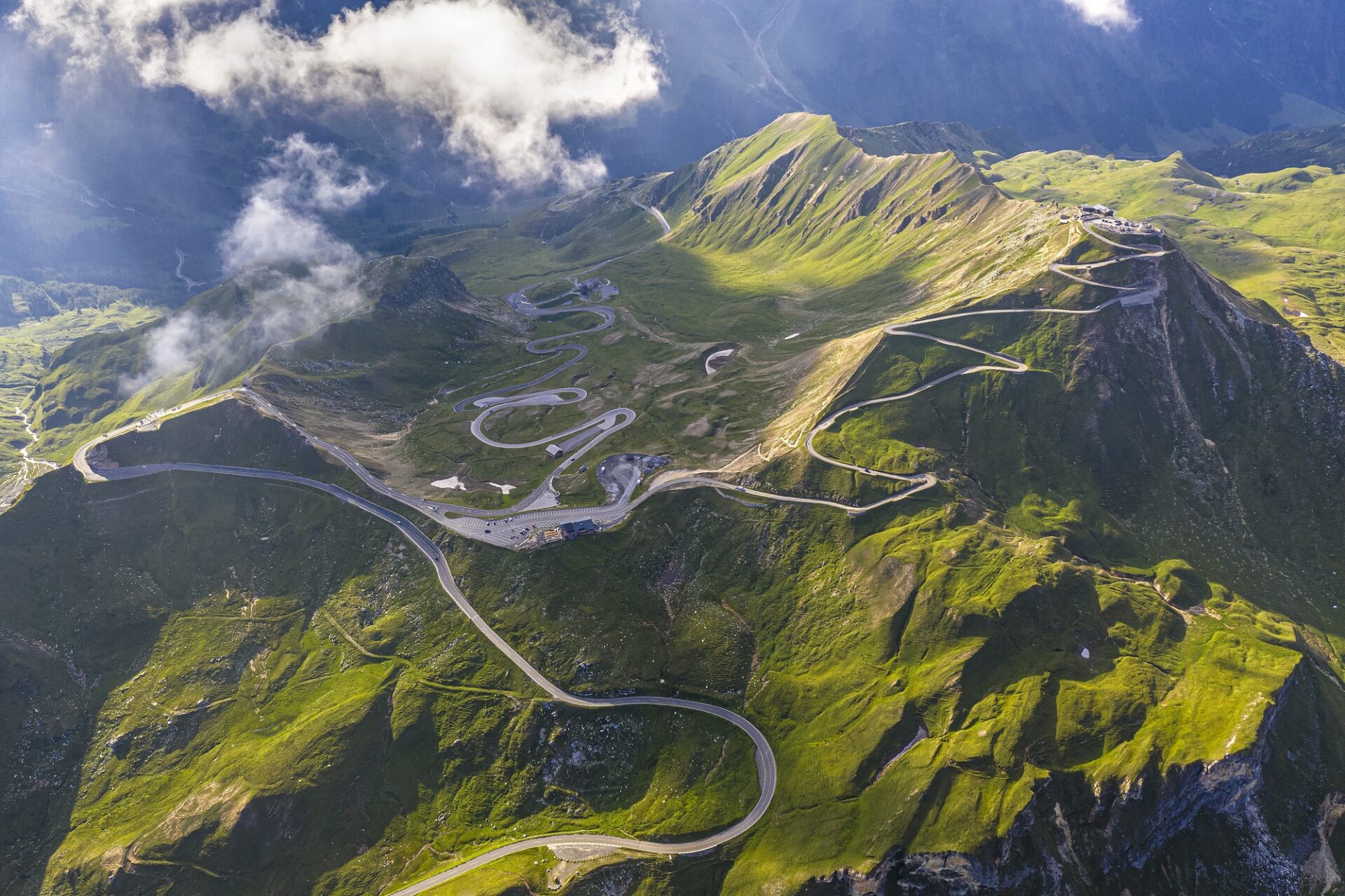 Grossglockner Hochalpenstrasse Grossglockner Hochalpenstrasse mezi alpskými vrcholy